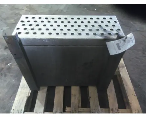 KENWORTH W900 TOOL BOX