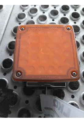 KENWORTH W900 TURN SIGNAL LIGHT