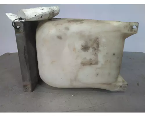 KENWORTH W900 WINDSHIELD WASHER RESERVOIR