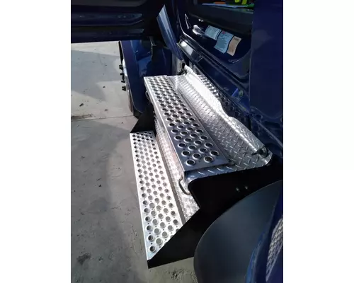 KENWORTH W990 Battery Box