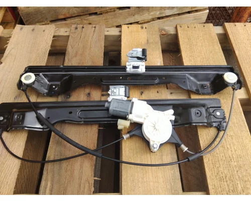 KENWORTH W990 DOOR WINDOW REGULATOR