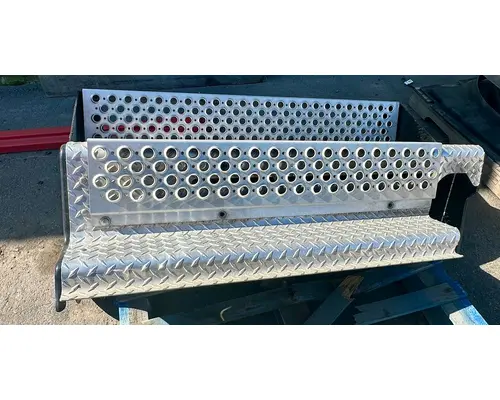 KENWORTH W990 DPF (Diesel Particulate Filter)