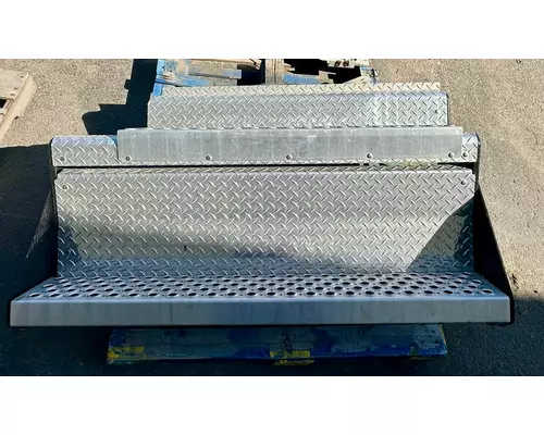 KENWORTH W990 DPF (Diesel Particulate Filter)