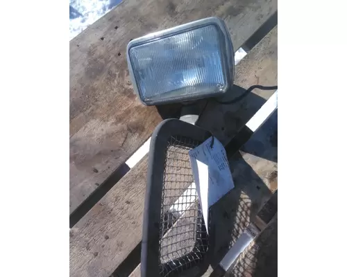 KENWORTH W990 FOG LIGHT