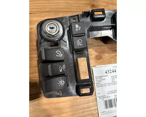 KENWORTH W990 Instrument Cluster