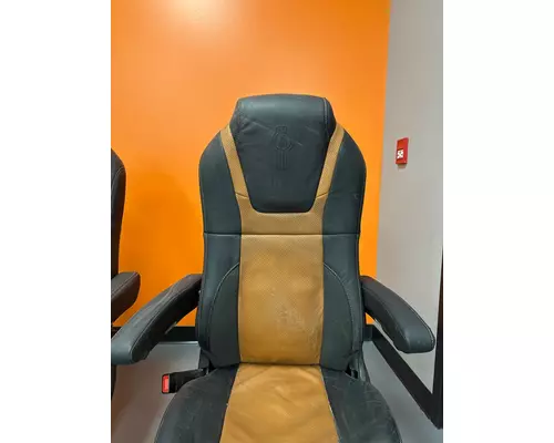 KENWORTH W990 Seat, Front