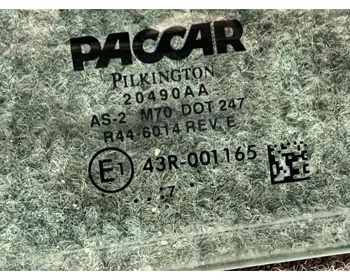 KENWORTH  Back Glass