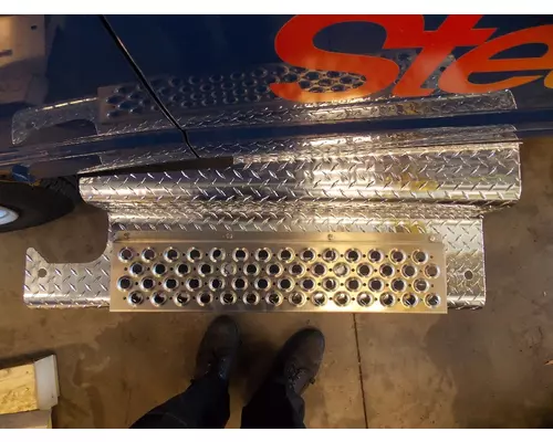 KENWORTH  Battery Box