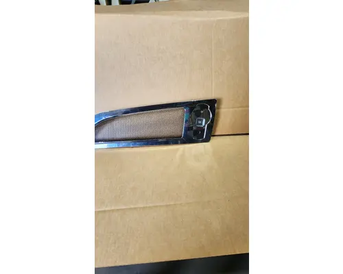 KENWORTH  Cowl Vent Panel