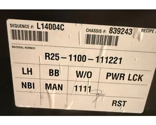 KENWORTH  Door Assembly, Front