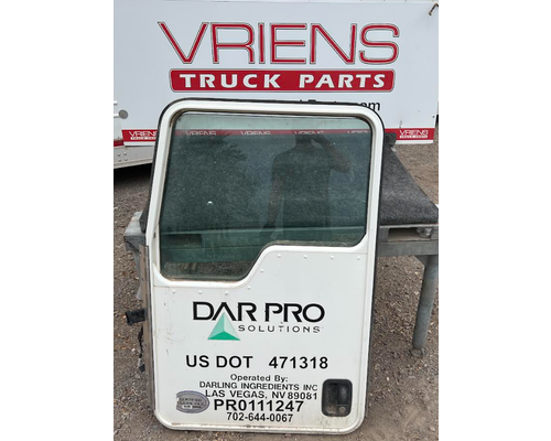KENWORTH  Door Assembly, Front