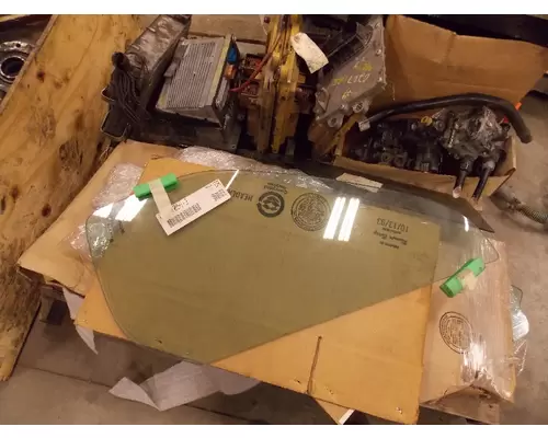 KENWORTH  Door Glass, Front