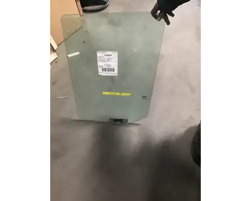 KENWORTH  Door Glass, Front