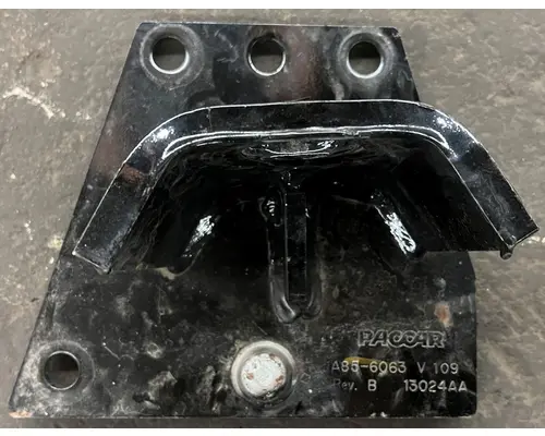 KENWORTH  Engine Mounts