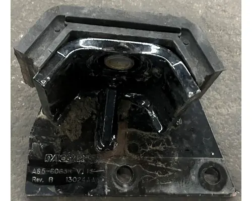 KENWORTH  Engine Mounts