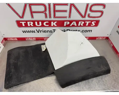 KENWORTH  Fender Extension