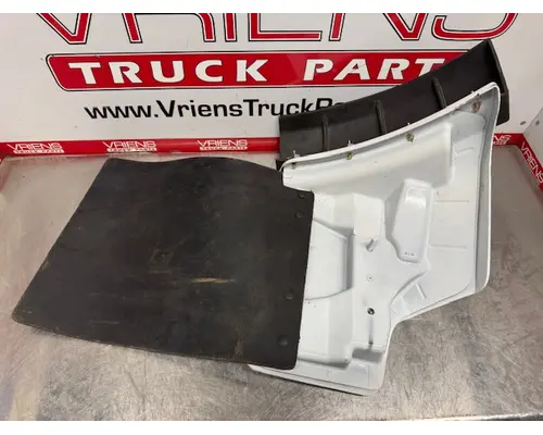 KENWORTH  Fender Extension