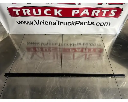 KENWORTH  Hood Parts