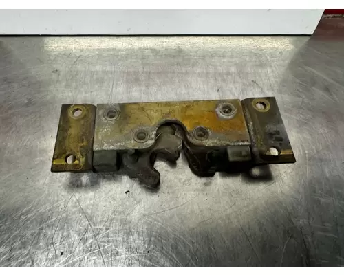 KENWORTH  Latches and Locks