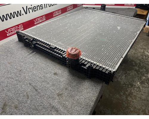 KENWORTH  Radiator