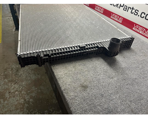 KENWORTH  Radiator