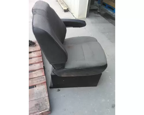 KENWORTH  SEAT, FRONT