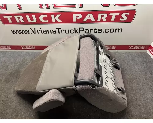 KENWORTH  Seat, Front