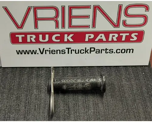 thumbnail image 2 of A20-6014 Tow Hook Compatible With Peterbilt/Kenworth Semi Trucks, High Strength Truck Shackle Front Tow Hitch With Pull Pin (A65-6008) And Frame Pin (A65-6007), Towing Products & Winches - Canada 2 of 14