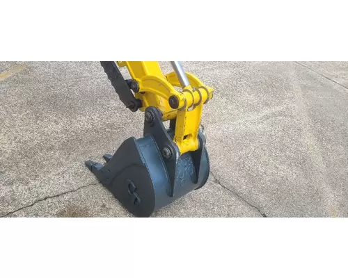 KOMATSU PC35MR-2 Equipment (Whole Vehicle)