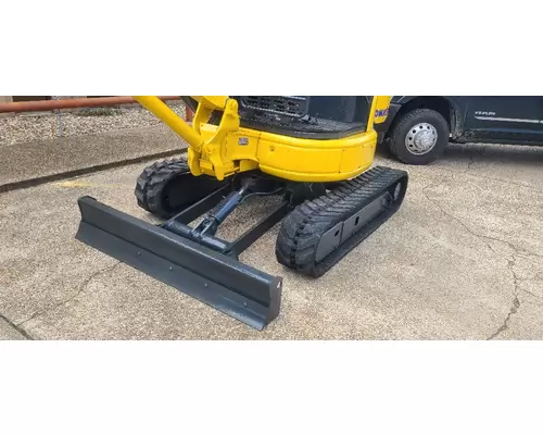 KOMATSU PC35MR-2 Equipment (Whole Vehicle)