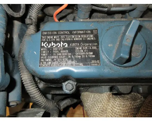 KUBOTA D902 Engine Assembly