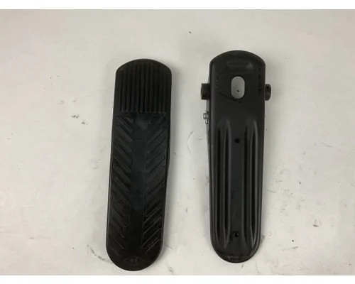 Brake / Clutch Pedal Box KENWORTH  Hagerman Inc.