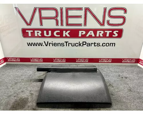 Fender Moulding KENWORTH  Vriens Truck Parts