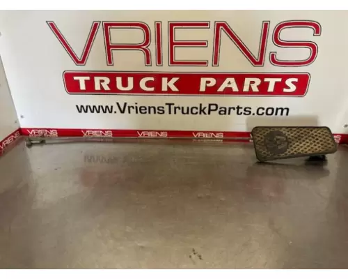 Brake / Clutch Pedal Box KENWORTH  Vriens Truck Parts