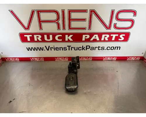 Brake / Clutch Pedal Box KENWORTH  Vriens Truck Parts