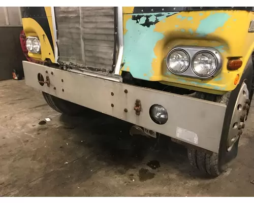 Kenworth K100 Bumper Assembly, Front