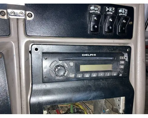 Radio Kenworth T2000 Vander Haags Inc WM