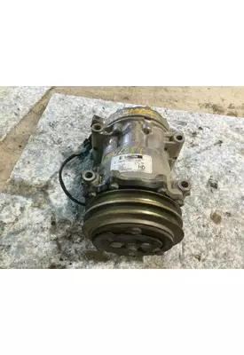 Kenworth T2000 Air Conditioner Compressor