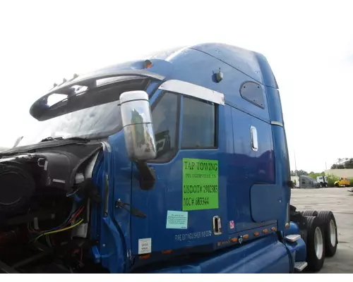 Cab KENWORTH T2000 LKQ Heavy Truck - Tampa