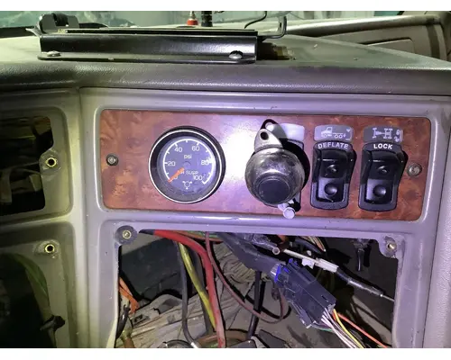 Kenworth T2000 Dash Assembly