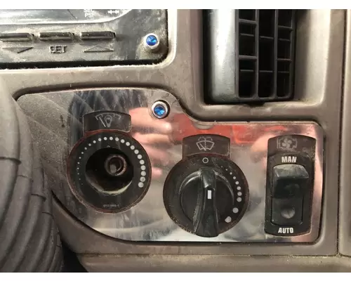 Kenworth T2000 Dash Assembly
