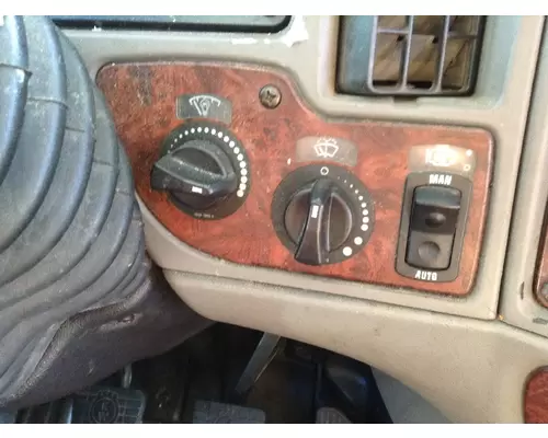 Kenworth T2000 Dash Assembly