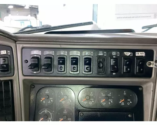 Kenworth T2000 Dash Assembly