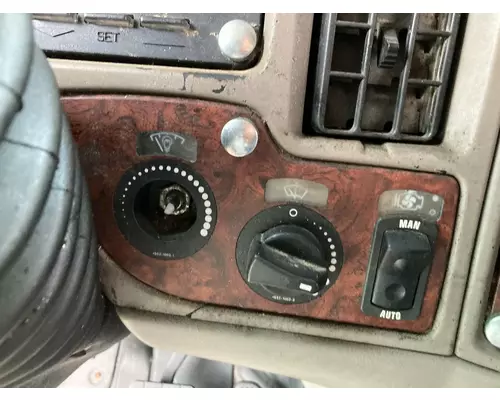 Kenworth T2000 Dash Assembly