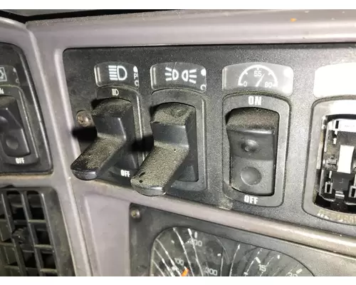 Kenworth T2000 DashConsole Switch