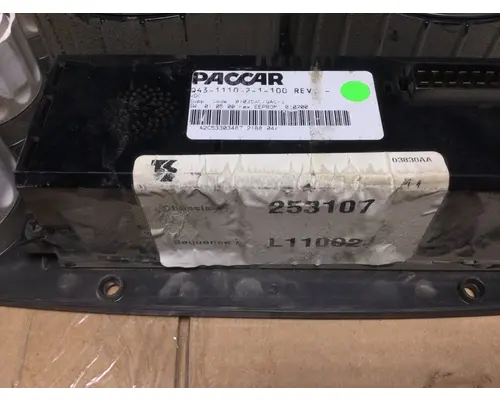 Kenworth T2000 Instrument Cluster