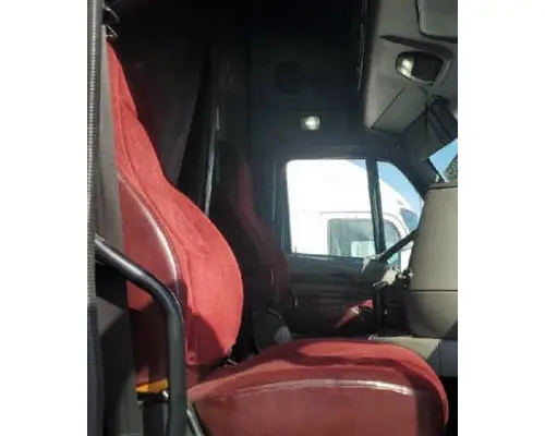 Seat, Front KENWORTH T2000 LKQ Geiger Truck Parts