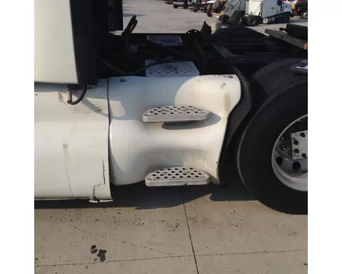 Kenworth T2000 Skirt