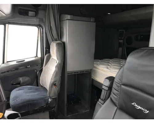Kenworth T2000 Sleeper Cabinets