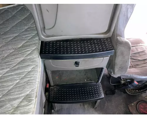 Kenworth T2000 Sleeper Cabinets